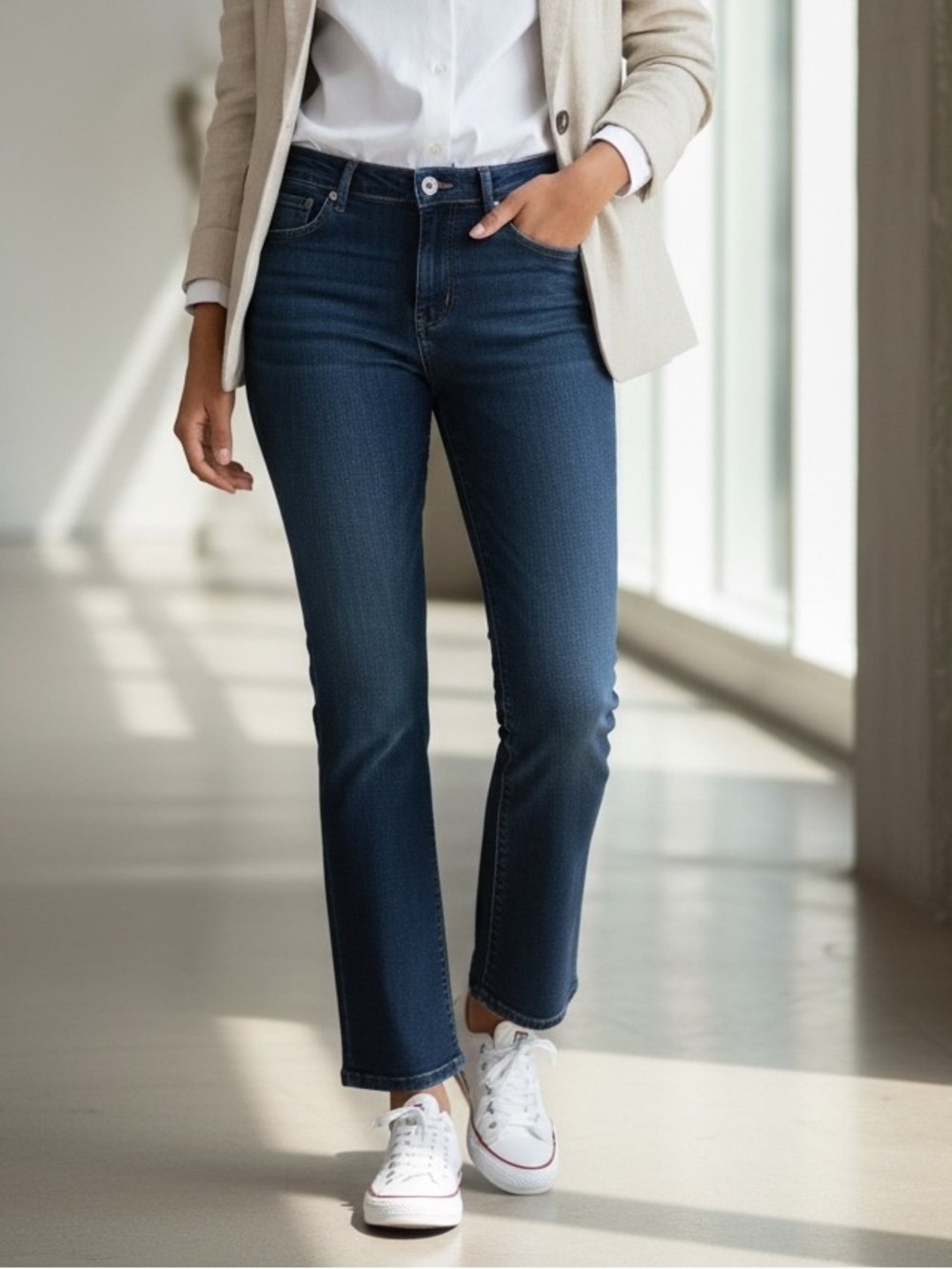 Chaps, jeans, mid-rise crop kick. Medium wash size 4. EUC